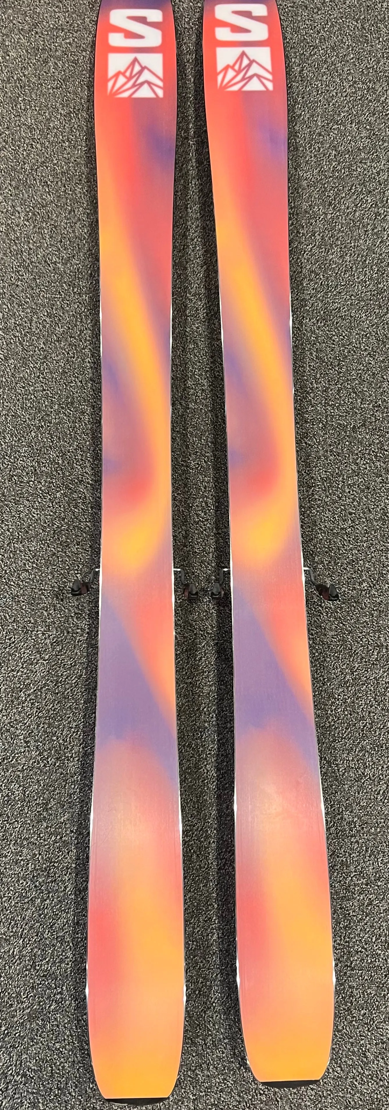 QST Lumen 98 Inc. Strive 13 Bindings 23/24 EX DEMO